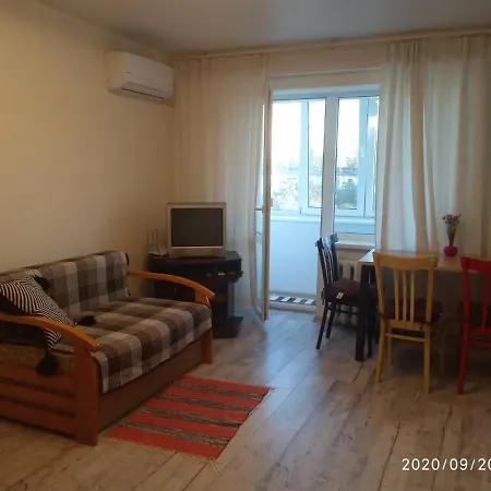 Studio On Chernyahovskogo Апартаменты *